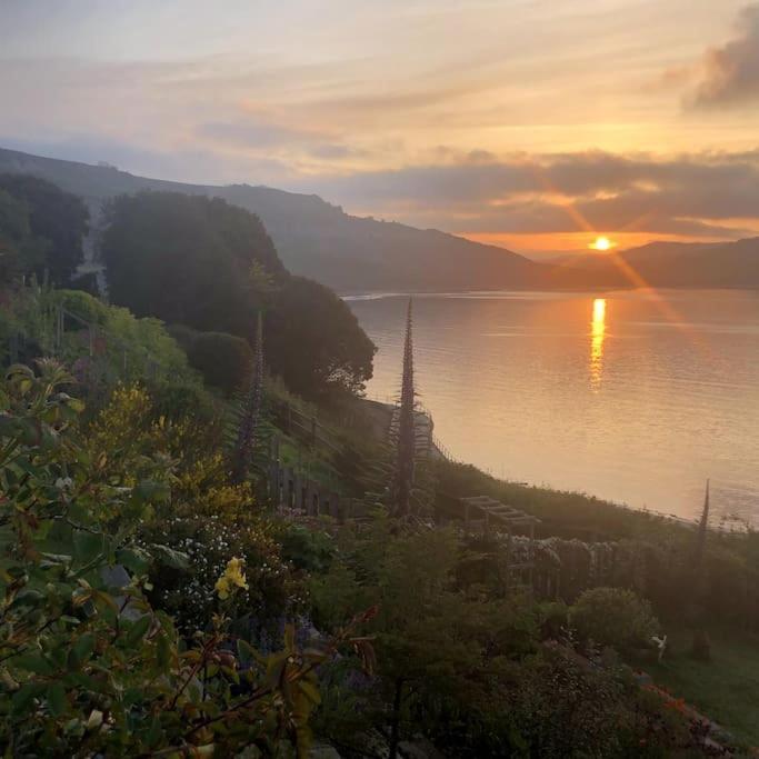Lyme Clifftop Hideaway ไลม์รีจิส ภายนอก รูปภาพ