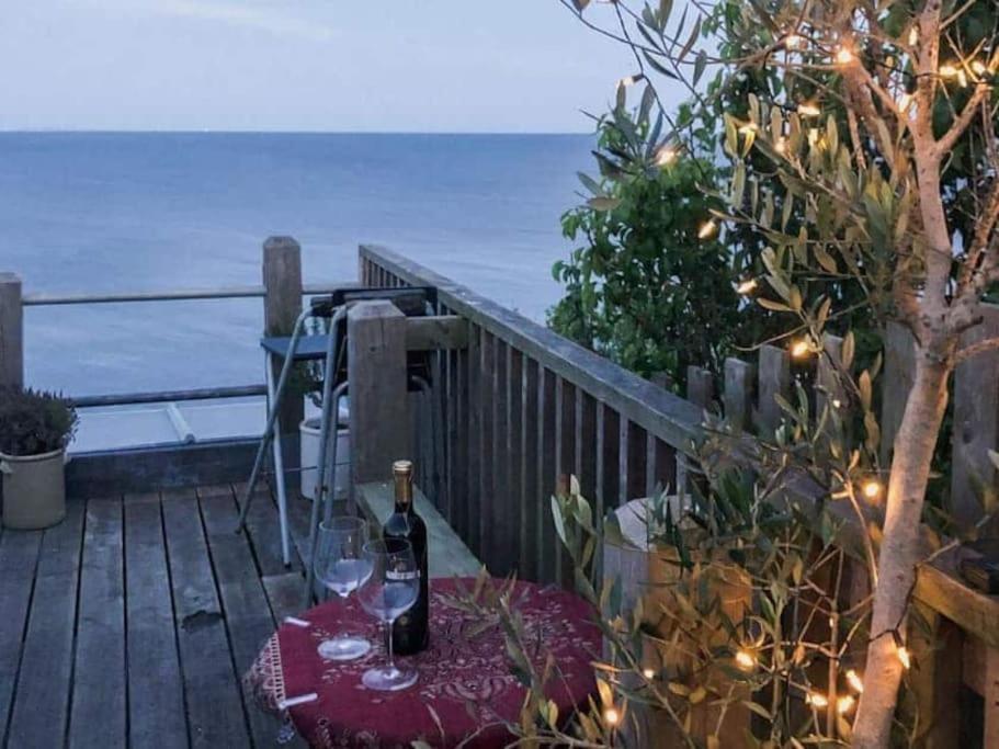 Lyme Clifftop Hideaway ไลม์รีจิส ภายนอก รูปภาพ