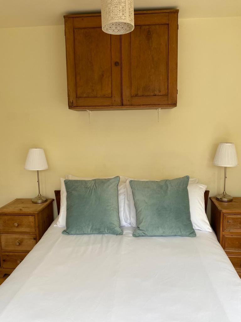 Lyme Clifftop Hideaway ไลม์รีจิส ภายนอก รูปภาพ