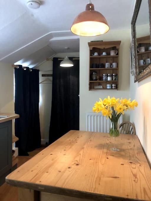 Lyme Clifftop Hideaway ไลม์รีจิส ภายนอก รูปภาพ