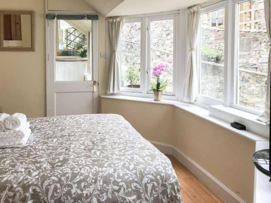 Lyme Clifftop Hideaway ไลม์รีจิส ภายนอก รูปภาพ